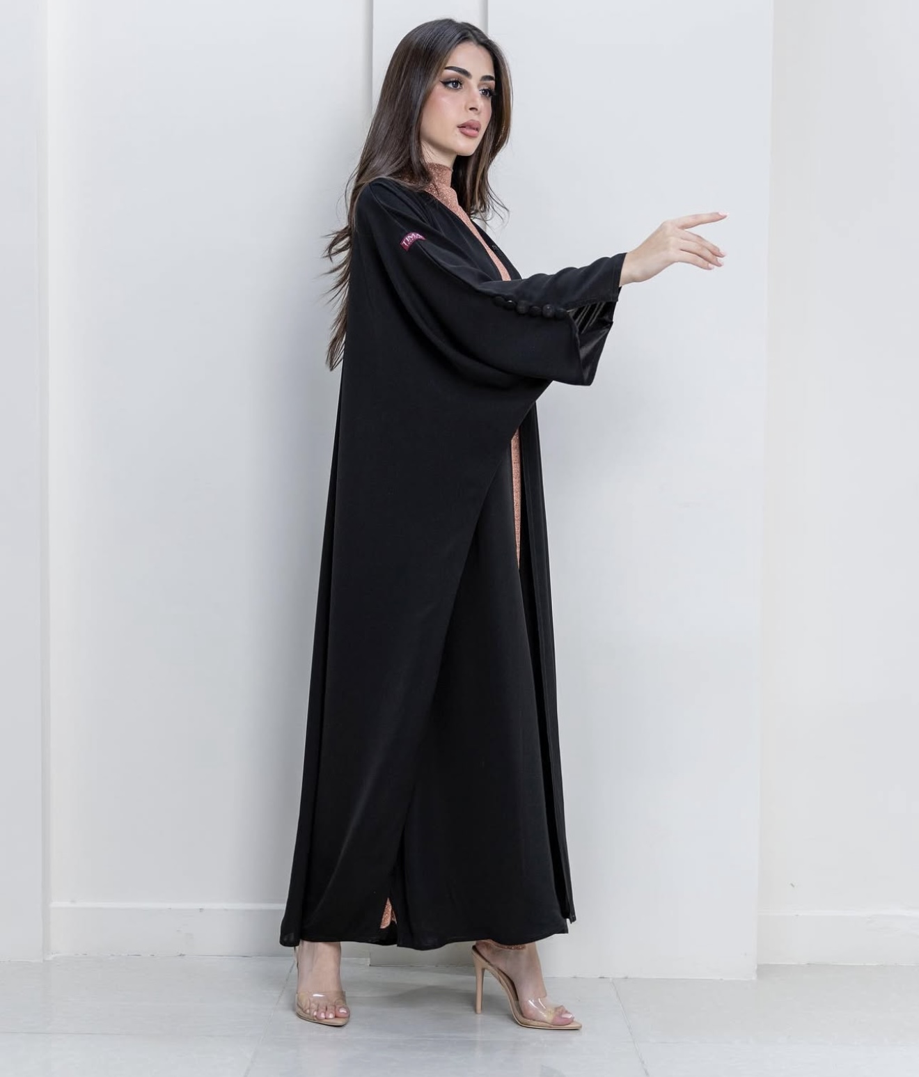 عبايات للكبار